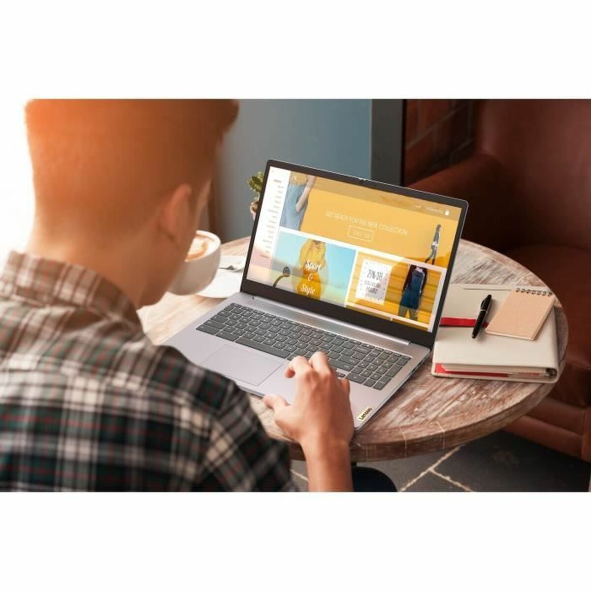 Laptop Lenovo 82N4004GFR 15,6" 4 GB RAM 64 GB - CA International  