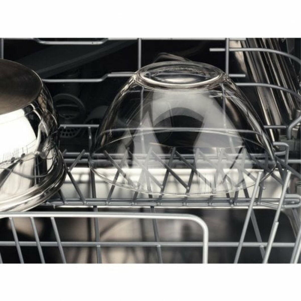 Dishwasher AEG FFB62427ZW White-CA International