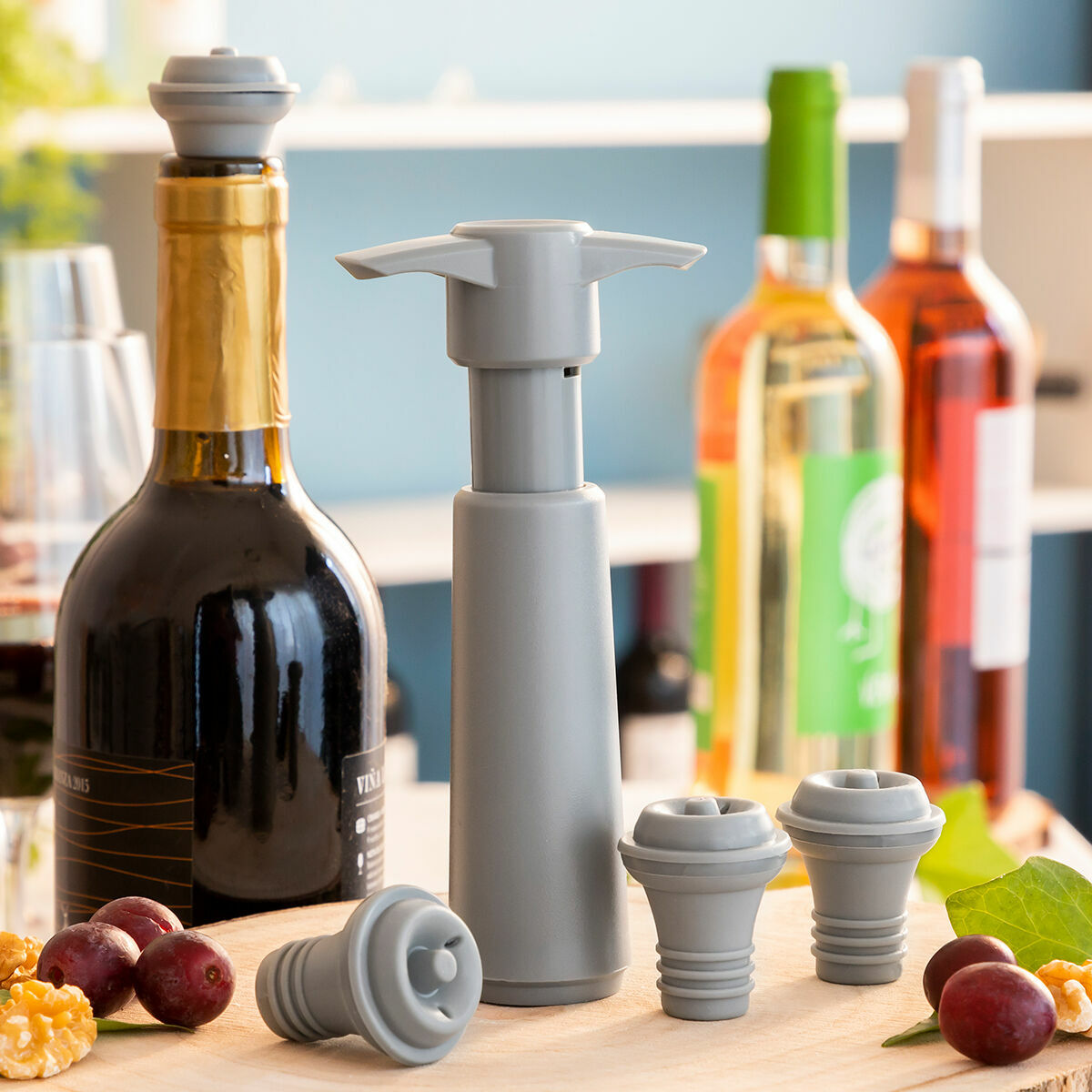 Vacuum Pump and Wine Stoppers Winuum InnovaGoods (4 caps)-CA International