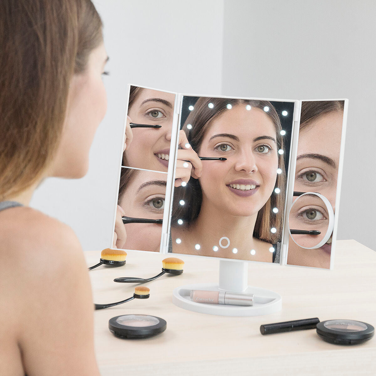 Magnifying Mirror with LED 4-in-1 Ledflect InnovaGoods - CA International   #