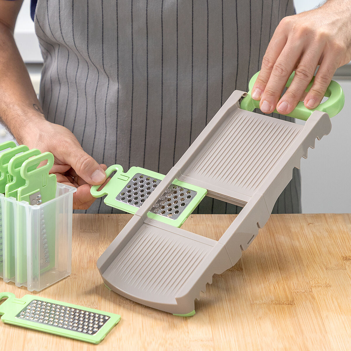 Mandoline-Reibeisen Faltbar 6 in 1 Choppie InnovaGoods - CA International  