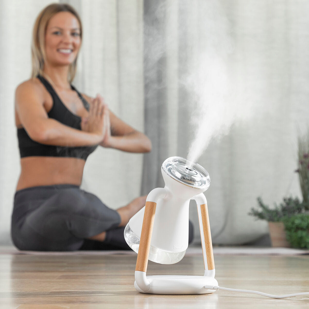 Luftbefeuchter, Aroma Diffuser und kabelloses Ladegerät, 3-in-1 Misvolt InnovaGoods - CA International  