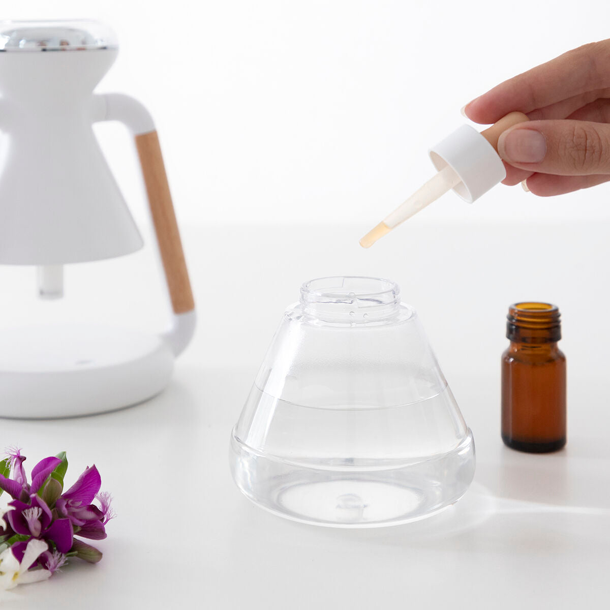 Luftbefeuchter, Aroma Diffuser und kabelloses Ladegerät, 3-in-1 Misvolt InnovaGoods - CA International  