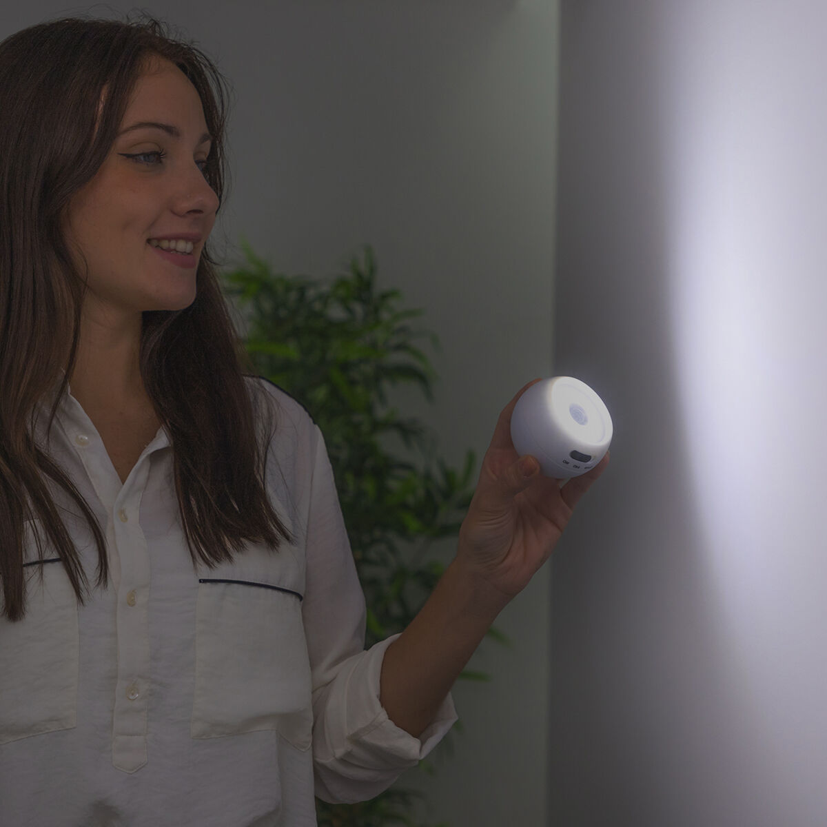 LED Light with Movement Sensor Maglum InnovaGoods-CA International