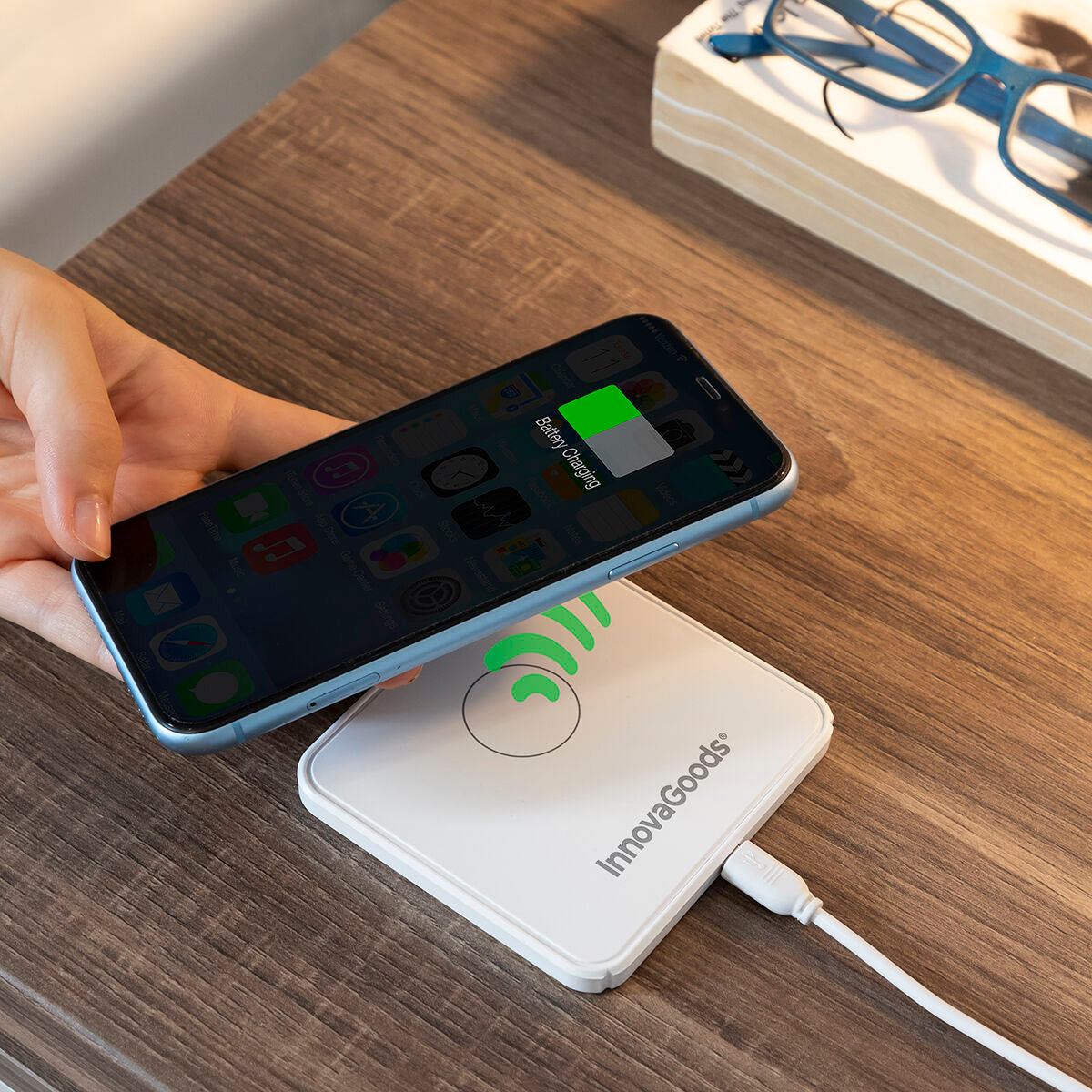 Multi-position Wireless Charger with Support Base Pomchar InnovaGoods - CA International   #