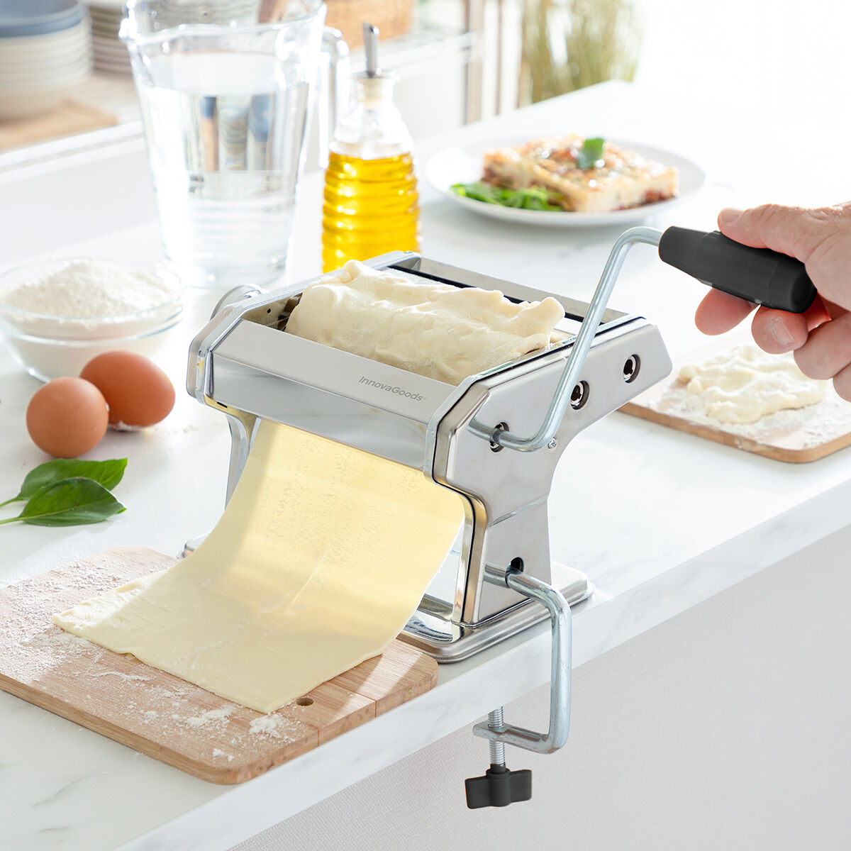 Machine for making Fresh Pasta with Recipes Frashta InnovaGoods - CA International   #