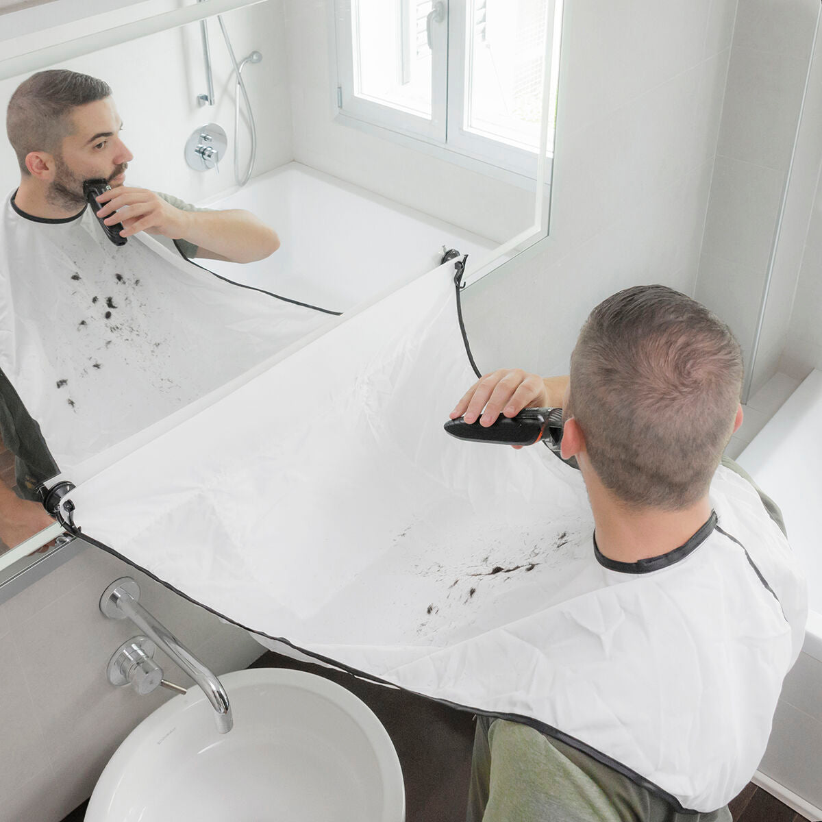 Beard-Trimming Bib with Suction Cups Bibdy InnovaGoods - CA International   #