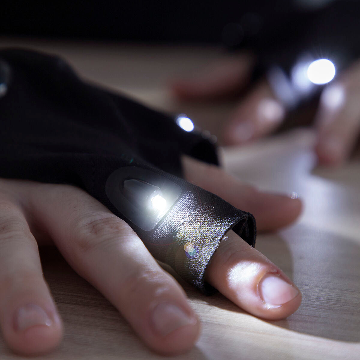 LED-Licht-Handschuhe Gleds InnovaGoods 2 Stück - CA International  